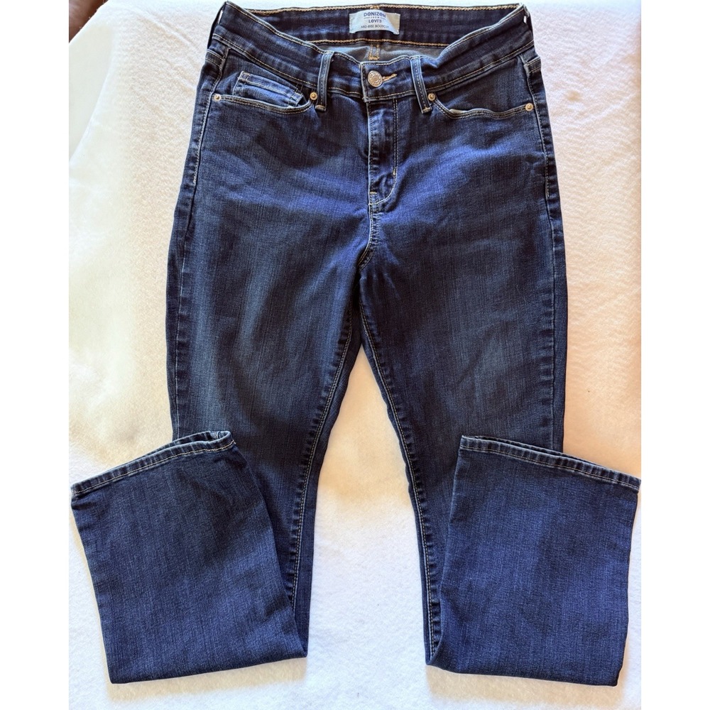 Denizen From Levi's Women's Mid-Rise Bootcut Med. Wash Size 27x30